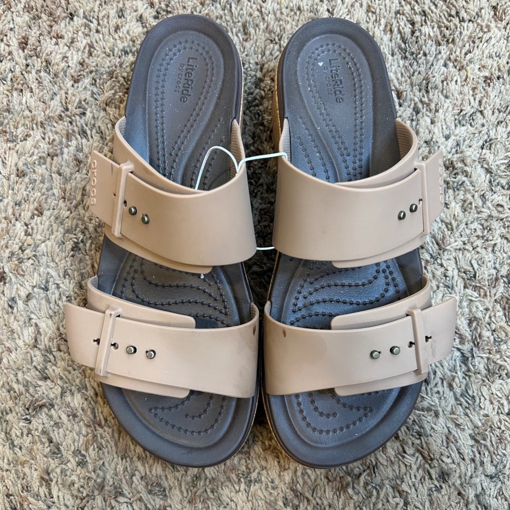 Crocs LiteRide Brooklyn Buckle Low Wedge Sandals Tan Cork Platform 10 NWOT READ